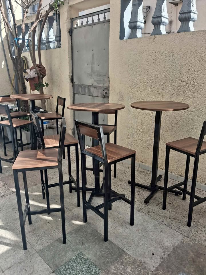 Table café restaurant dure
