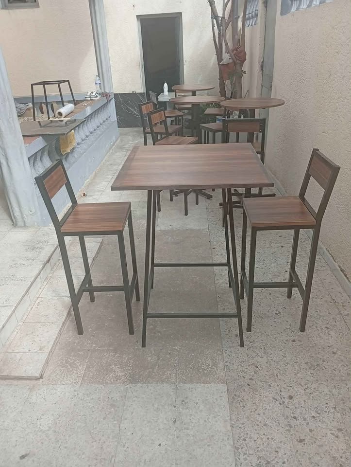 Table café restaurant dure — miniature 4