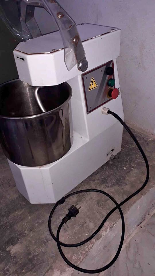 Pétrin 6kg 220 vltes