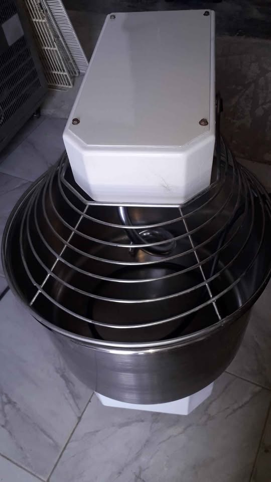 Pétrin 40 litres 220vl — miniature 4