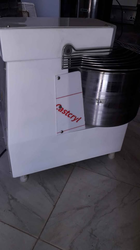Pétrin 40 litres 220vl — miniature 3