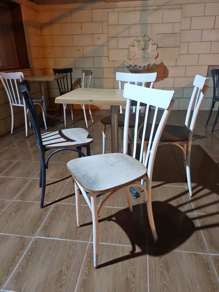 Chaises Café — miniature 2
