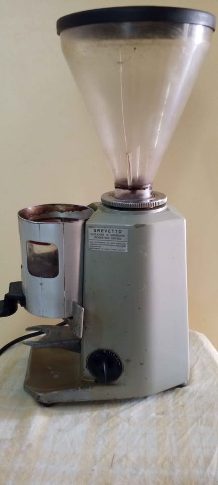 Moulin a café marque mazzer  en bonne état