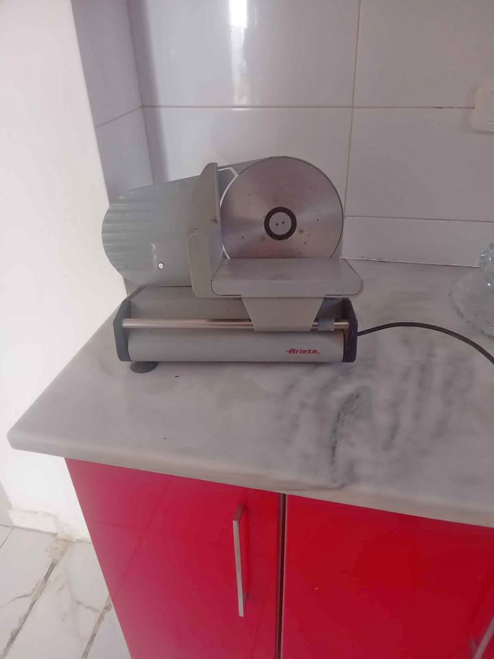 Trancheur salami