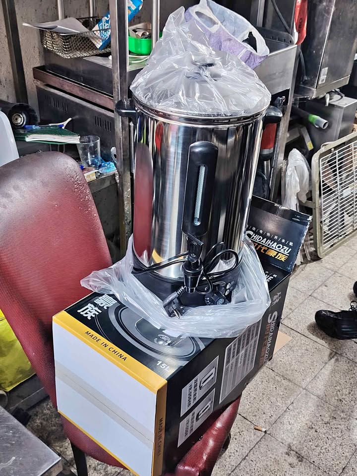 Percolateur thé 15 litres jamais utilisée — miniature 6