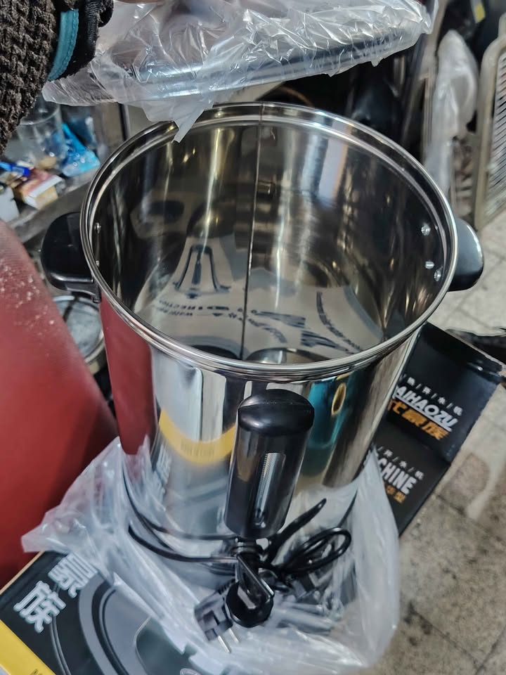 Percolateur thé 15 litres jamais utilisée