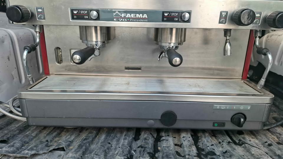 Machine a cafe faema importer semi automatique
