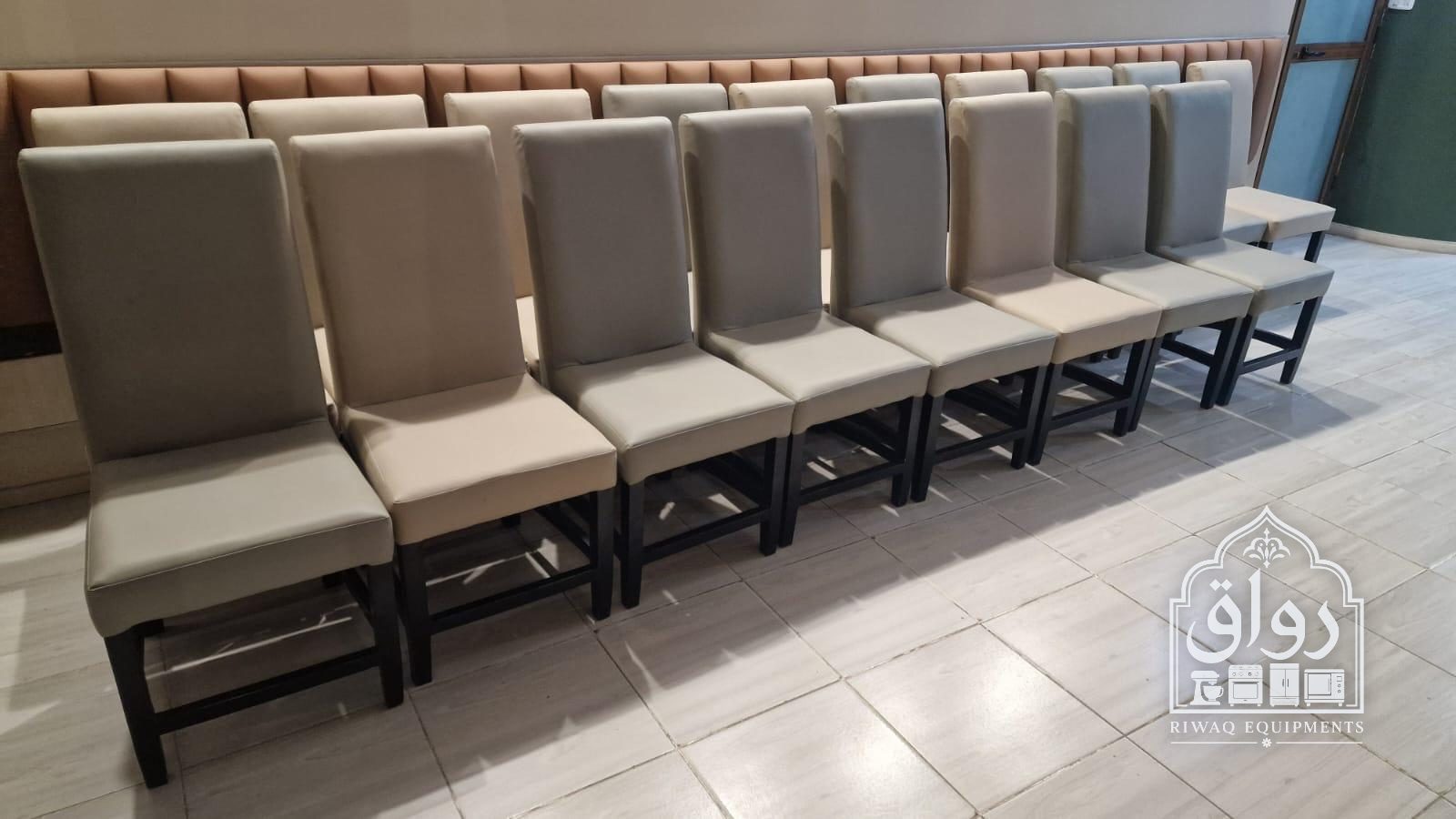 chaises — miniature 3