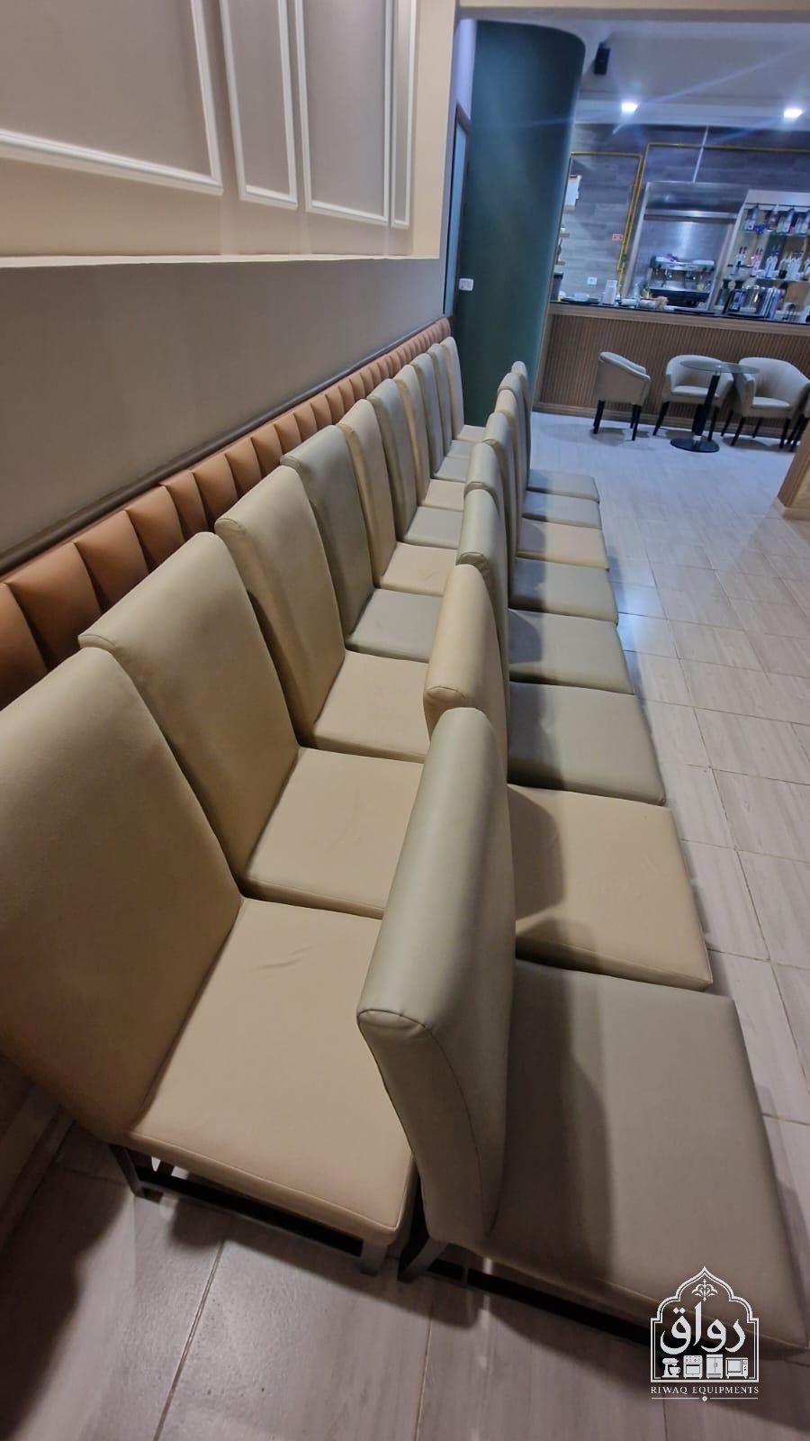 chaises