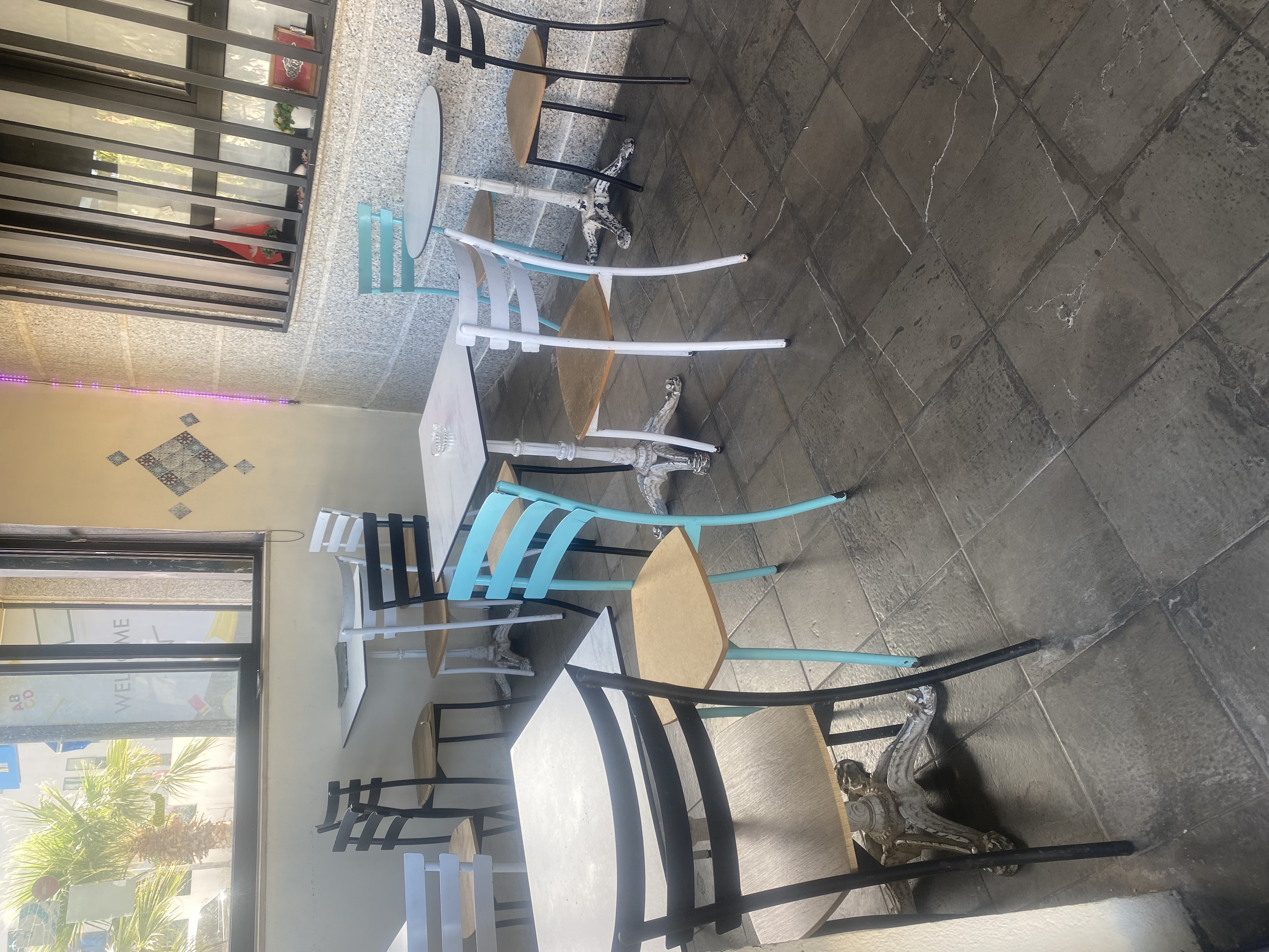 Restaurant fast food — Terrasse / extérieur