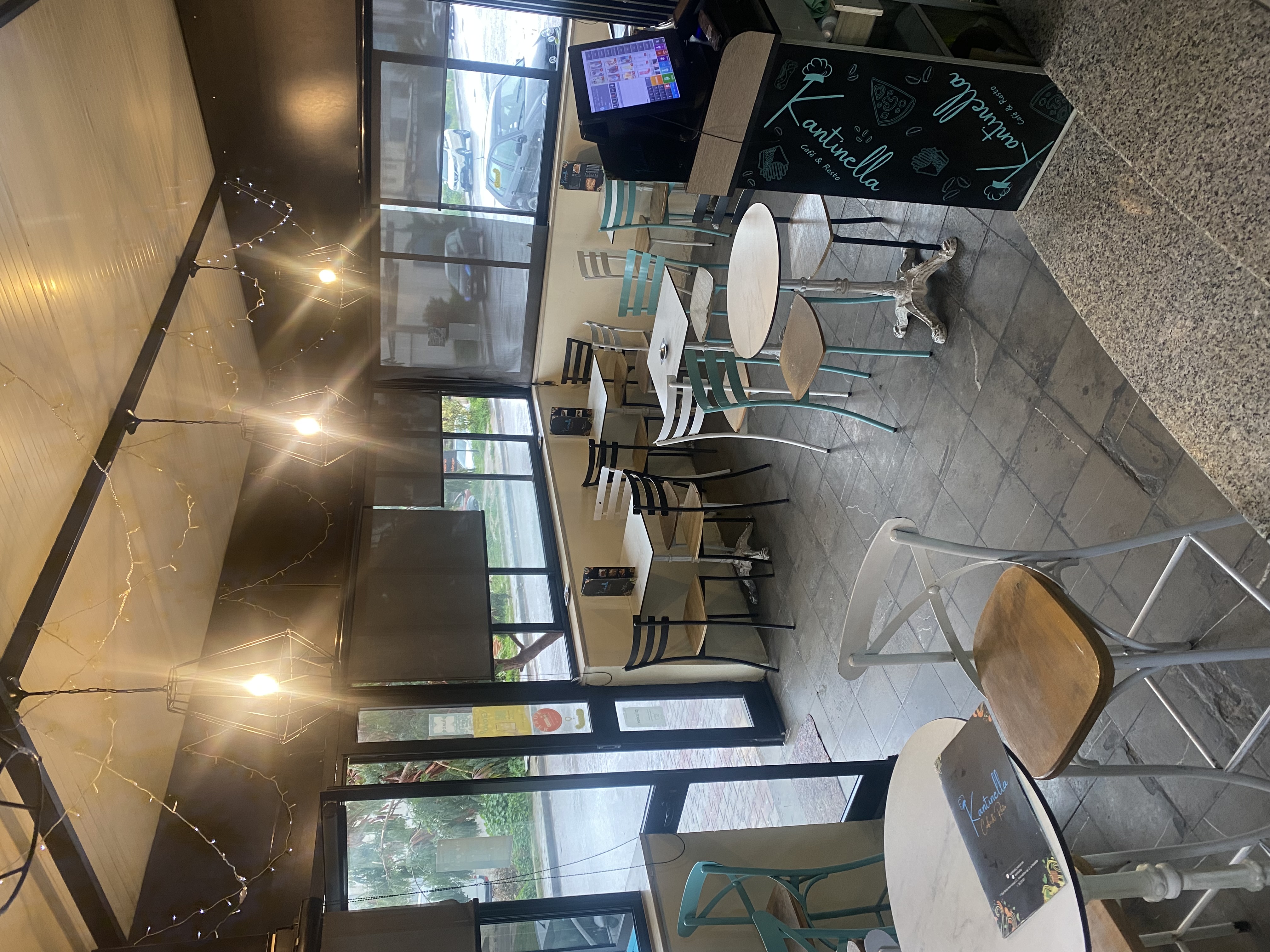 Restaurant fast food — Terrasse / extérieur