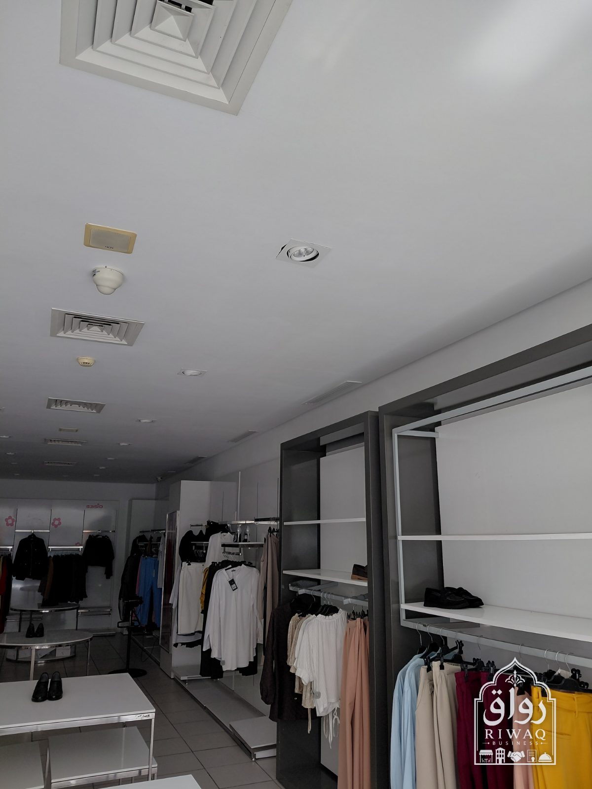 Fonds de commerce  prêt à porter H+F+E ,CHAUSSURES ET CUIR