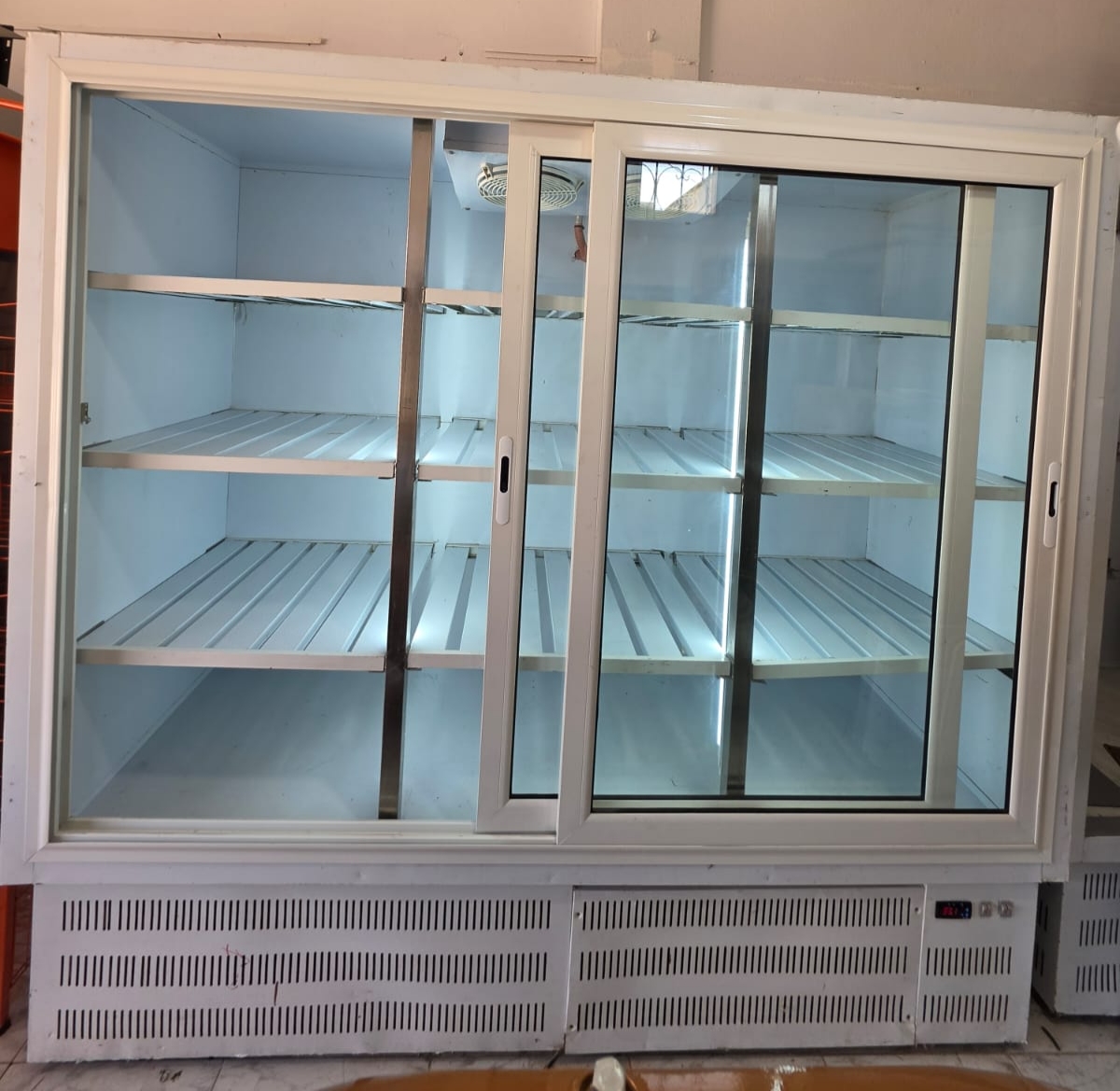 Armoire réfrigérée 2m