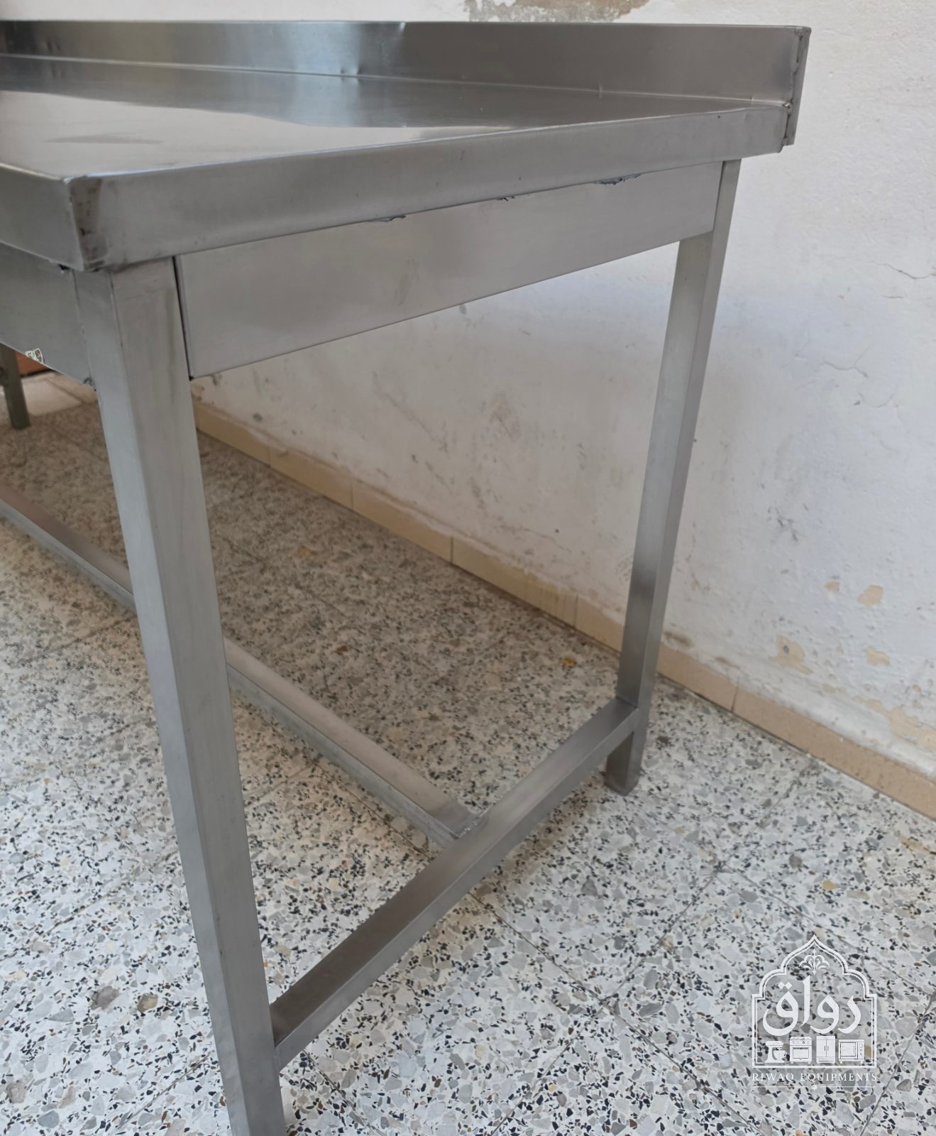 💥table de travail inox alimentaire 💥 💥2m/70cm💥 ✅️on bonne état ✅️ ☎️27881466☎️ — miniature 5