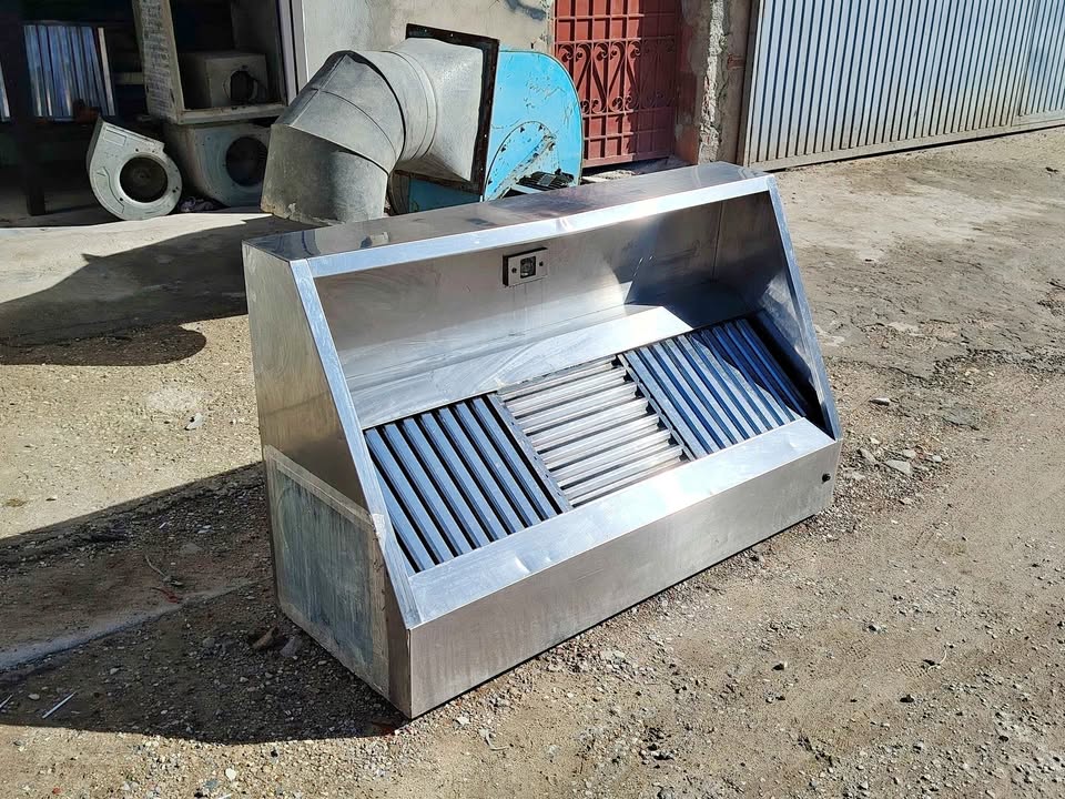 Hotte inox professionnel d'origine 150cm — miniature 3