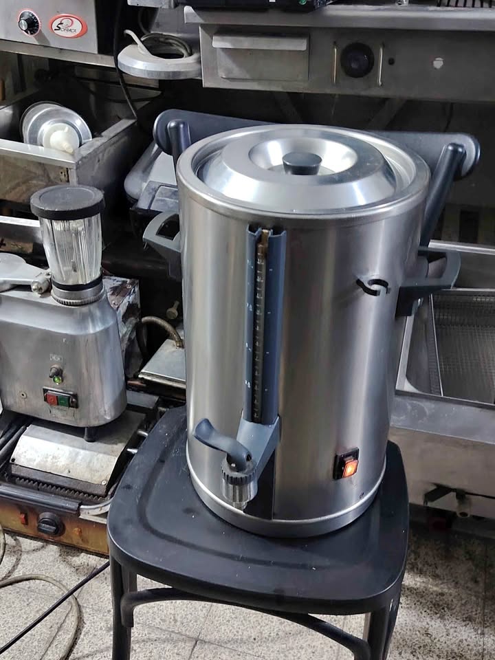 Percolateur thé 10 litres importé italie — miniature 5
